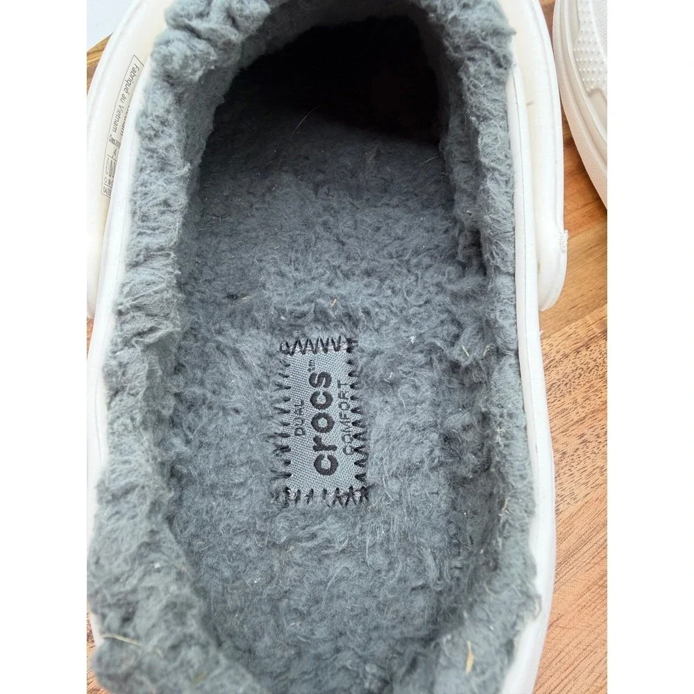 CROCS‎ Kid's Size J4 Lined Clog K Lightweight Clogs White Gently Worn 0136